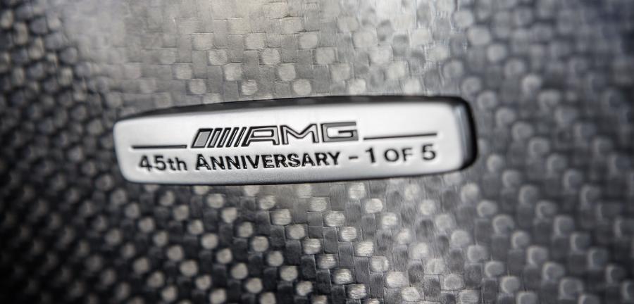  Mercedes-Benz SLS AMG GT3 45th Anniversary 2012 года  (фото 8 из 30)